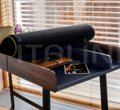 Письменный стол Pegasus Home Desk Письменный стол Pegasus Home Desk фабрика ClassiCon
