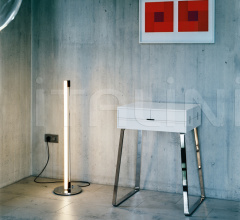 Напольный светильник Tube Light Floor Lamp Напольный светильник Tube Light Floor Lamp фабрика ClassiCon