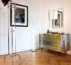 Настенное зеркало Castellar Mirror Настенное зеркало Castellar Mirror фабрика ClassiCon