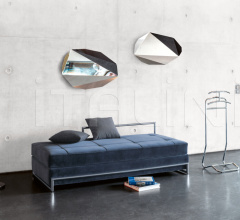 Настенное зеркало Piega Mirror Objects Small Настенное зеркало Piega Mirror Objects Small фабрика ClassiCon