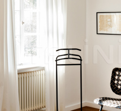 Вешалка Mandu Valet Stand Вешалка Mandu Valet Stand фабрика ClassiCon