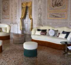 Столик Ceo фабрика Domingo Salotti