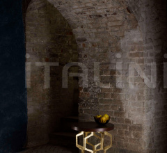 Столик HONEYCOMB SIDE TABLE Столик HONEYCOMB SIDE TABLE фабрика Porta Romana