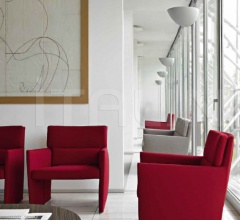 Кресло POSA фабрика B&B Italia