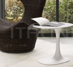 Столик Awa Outdoor фабрика B&B Italia