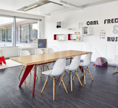 Кресло Eames Plastic Armchair RAR Кресло Eames Plastic Armchair RAR фабрика Vitra