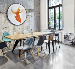 Стул с подлокотниками Eames Plastic Armchair DAW Стул с подлокотниками Eames Plastic Armchair DAW фабрика Vitra