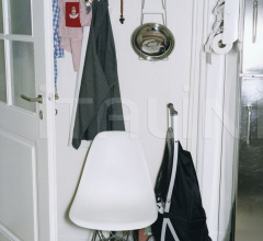 Стул Eames Plastic Side Chair DSR Стул Eames Plastic Side Chair DSR фабрика Vitra