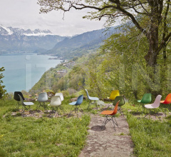 Стул Eames Plastic Side Chair DSR Стул Eames Plastic Side Chair DSR фабрика Vitra