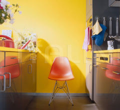 Стул Eames Plastic Side Chair DSR Стул Eames Plastic Side Chair DSR фабрика Vitra