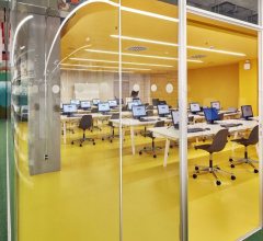 Кресло Eames Plastic Side Chair PSCC Кресло Eames Plastic Side Chair PSCC фабрика Vitra