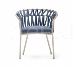 Стул с подлокотниками Emma Cross Armchair фабрика Varaschin