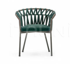 Стул с подлокотниками Emma Cross Armchair фабрика Varaschin