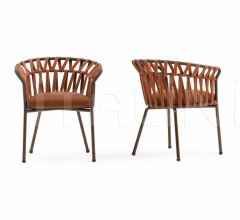 Стул с подлокотниками Emma Cross Armchair фабрика Varaschin