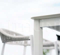 Итальянские Уличные столы - Стол обеденный SYSTEM Low table Итальянские Уличные столы - Стол обеденный SYSTEM Low table фабрика Varaschin