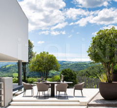 Стул с подлокотниками CLEVER BUCKET ARMCHAIR Стул с подлокотниками CLEVER BUCKET ARMCHAIR фабрика Varaschin