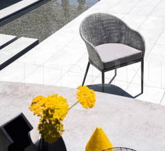 Стул с подлокотниками CLEVER BUCKET ARMCHAIR Стул с подлокотниками CLEVER BUCKET ARMCHAIR фабрика Varaschin