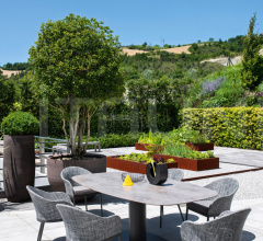 Стул с подлокотниками CLEVER BUCKET ARMCHAIR Стул с подлокотниками CLEVER BUCKET ARMCHAIR фабрика Varaschin