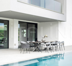 Стул с подлокотниками CLEVER BUCKET ARMCHAIR Стул с подлокотниками CLEVER BUCKET ARMCHAIR фабрика Varaschin