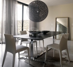 Стол обеденный Eileen фабрика B&B Italia