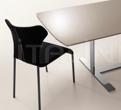 Стол обеденный Eileen фабрика B&B Italia