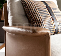 Кресло Pantelleria фабрика Meroni & Colzani