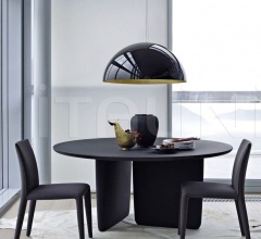 Стол обеденный Tobi-Ishi фабрика B&B Italia