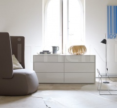 Комод DADO CD150S Комод DADO CD150S фабрика B&B Italia