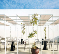 Итальянские Уличная мебель - Стул с подлокотниками Trenza SO0701 фабрика Andreu World