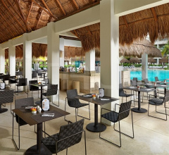 Итальянские Уличные столы - Стол обеденный Dual Outdoor 45 BM4361 Итальянские Уличные столы - Стол обеденный Dual Outdoor 45 BM4361 фабрика Andreu World