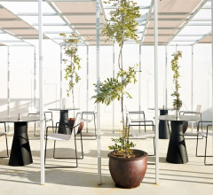 Итальянские Уличные столы - Стол обеденный Reverse 50 in/out BM4521 Итальянские Уличные столы - Стол обеденный Reverse 50 in/out BM4521 фабрика Andreu World