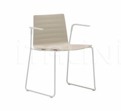 Итальянские Уличная мебель - Стул с подлокотниками Flex Chair Outdoor SO1323 фабрика Andreu World