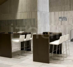 Барный стол Closed Table ME6243 фабрика Andreu World