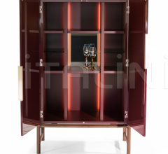 Бар Kings Cross фабрика IPE Cavalli (Visionnaire)