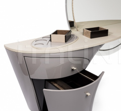 Туалетный столик Jet Plane Туалетный столик Jet Plane фабрика IPE Cavalli (Visionnaire)