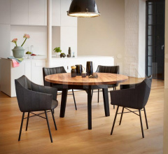 Стул с подлокотниками Rubie Armchair Low Стул с подлокотниками Rubie Armchair Low фабрика Freifrau