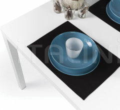 Стол обеденный Flair Square Table 90 Стол обеденный Flair Square Table 90 фабрика Atmosphera