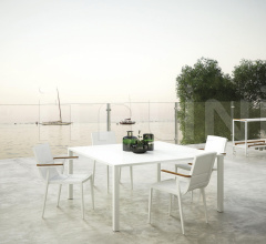 Стол обеденный Flair Square Table 90 Стол обеденный Flair Square Table 90 фабрика Atmosphera