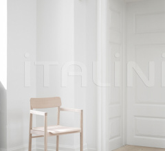 Стул с подлокотниками Post Chair - Model 3445 Стул с подлокотниками Post Chair - Model 3445 фабрика Fredericia