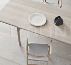 Стул с подлокотниками Post Chair - Model 3446 Стул с подлокотниками Post Chair - Model 3446 фабрика Fredericia