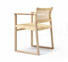 Стул с подлокотниками BM62 Armchair Cane Wicker Стул с подлокотниками BM62 Armchair Cane Wicker фабрика Fredericia