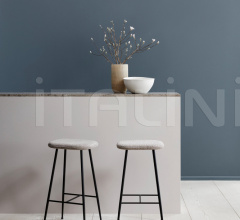 Барный стул Spine Metal Base Stool Барный стул Spine Metal Base Stool фабрика Fredericia