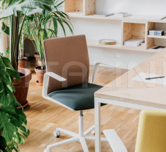 Итальянские Кабинет - Кресло Kinesit 5 ways Итальянские Кабинет - Кресло Kinesit 5 ways фабрика Arper