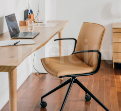 Итальянские Кабинет - Кресло Catifa Up Trestle fixed фабрика Arper