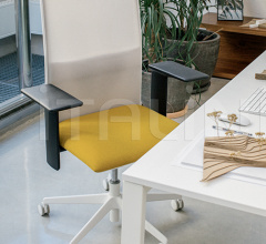 Итальянские Кабинет - Кресло Planesit 5 ways swivel High фабрика Arper