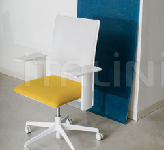 Итальянские Кабинет - Кресло Planesit 5 ways swivel High фабрика Arper