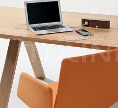 Итальянские Столы для конференц зала - Стол Cross H 74 Office Top Итальянские Столы для конференц зала - Стол Cross H 74 Office Top фабрика Arper