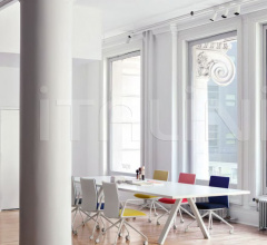 Итальянские Столы для конференц зала - Стол Cross H 74 Standard top Итальянские Столы для конференц зала - Стол Cross H 74 Standard top фабрика Arper