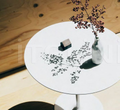 Итальянские Столы обеденные - Стол обеденный Dizzie H 74 фабрика Arper