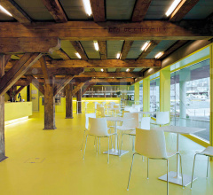 Итальянские Столы обеденные - Стол обеденный Dizzie H 74 фабрика Arper